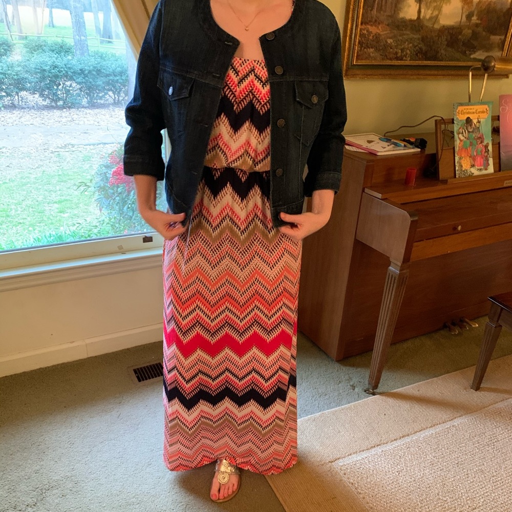 Sleeveless maxi dress